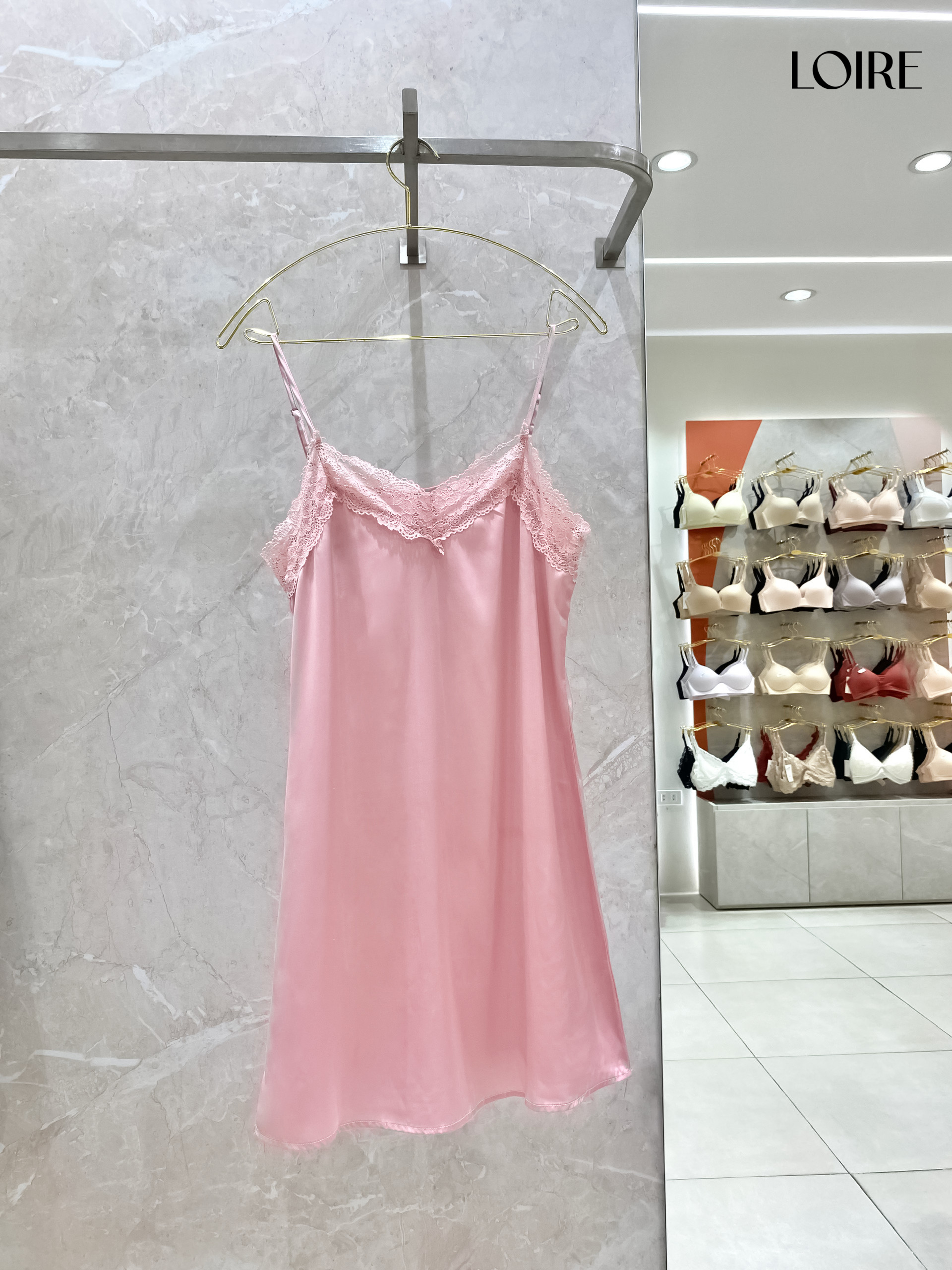 Váy lụa phối ren ngực loirechic vns14