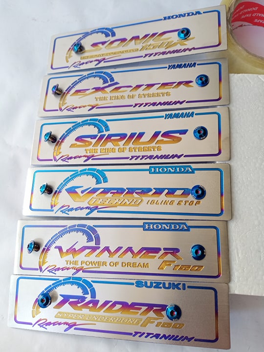 BẢNG TÊN TITAN CÁC DÒNG XE .EXCITER,WINNER,RIDER,SONIC,VARIO.SIRIUS.FUL BÁT+ỐC TITAN.