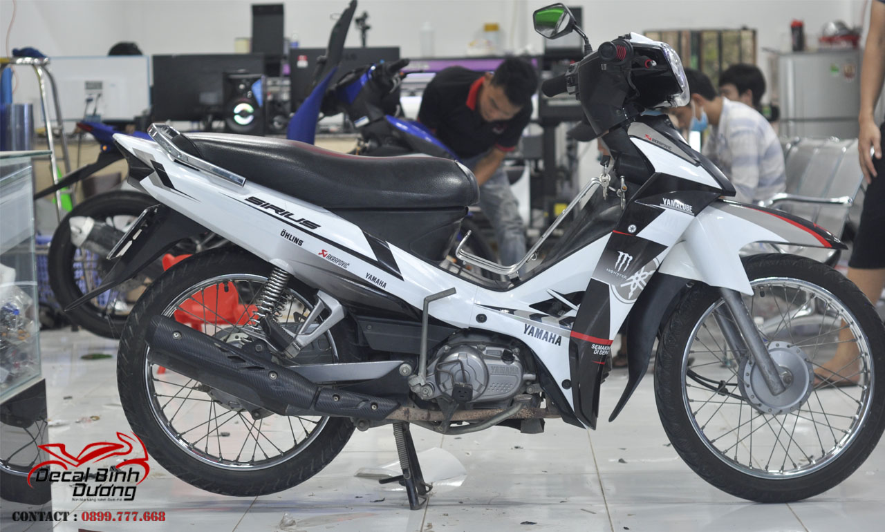 Tem Trùm Xe Sirius Trắng Đen