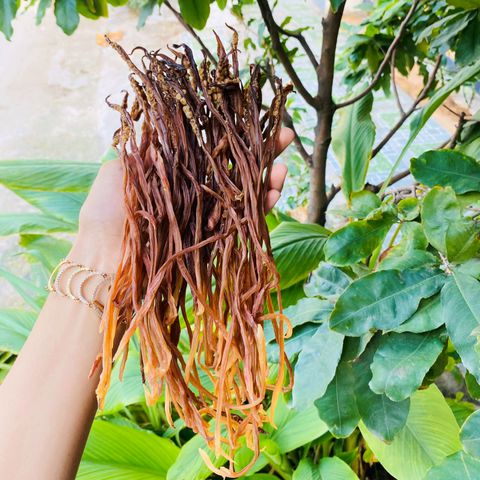 Giá sỉ 1kg râu mực khô