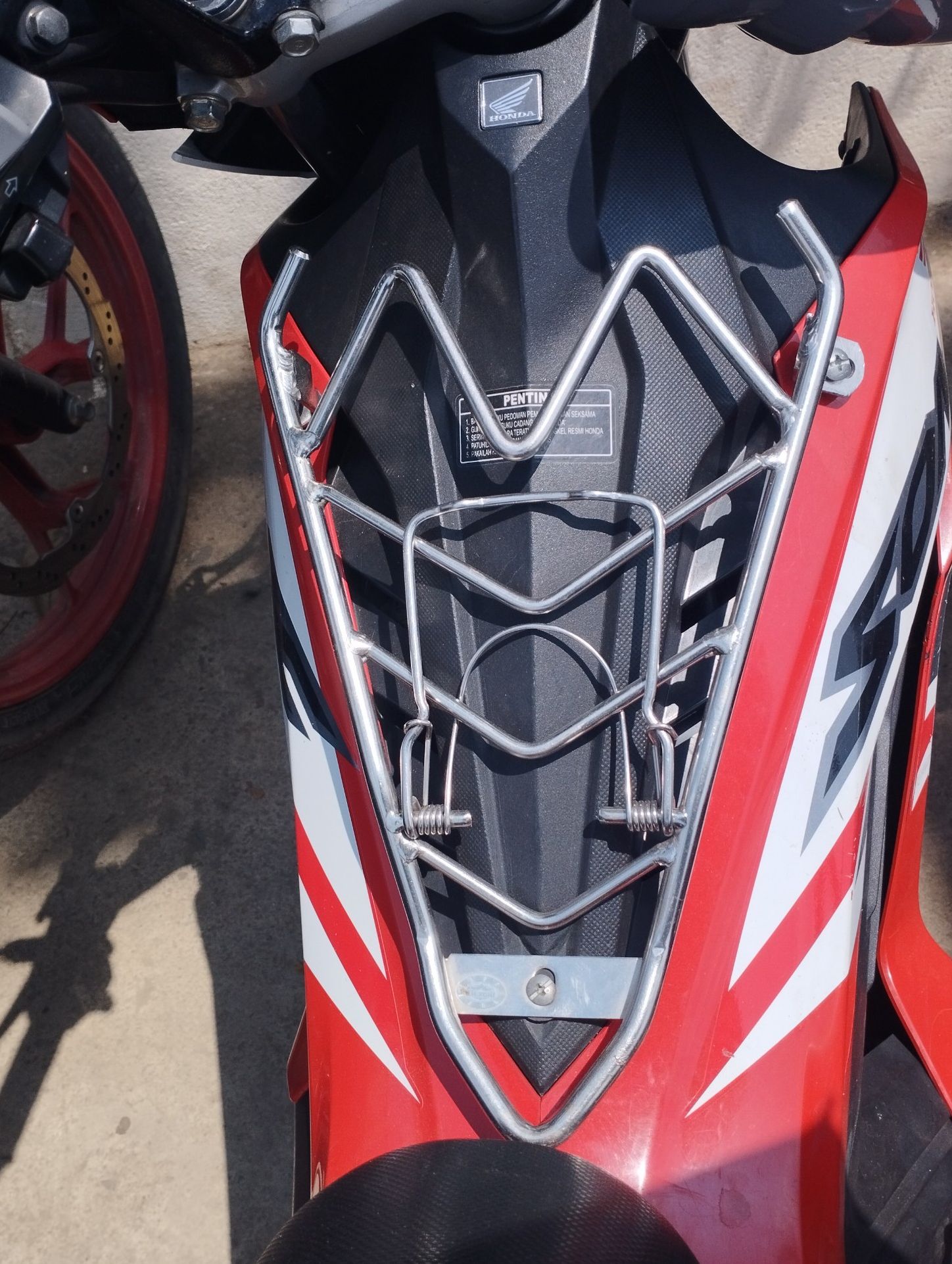 Baga Sonic Sơn Đen Titan Inox 10ly Artistar