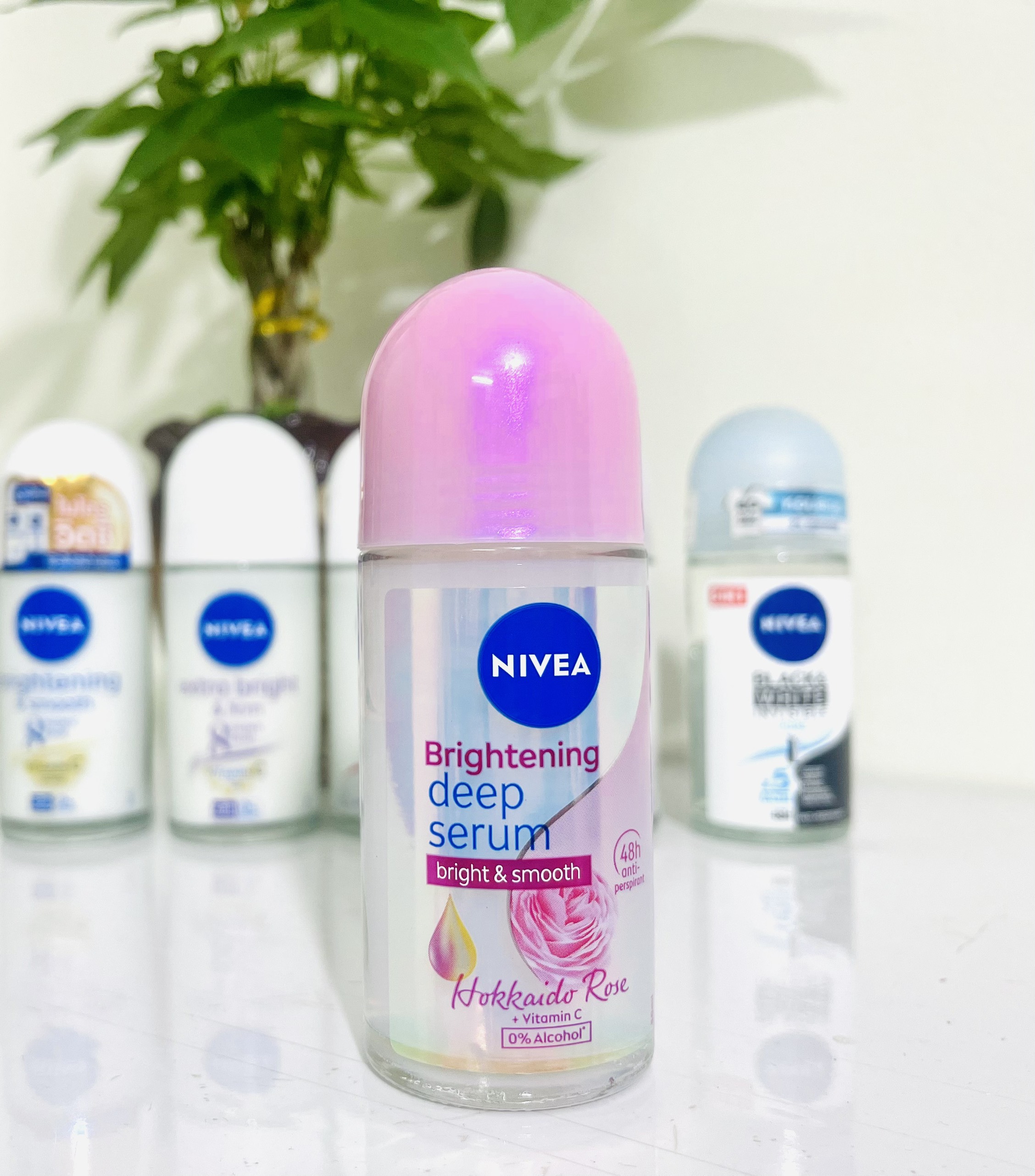 Lăn Khử Mùi Nivea Whitening Deep Serum 40ml