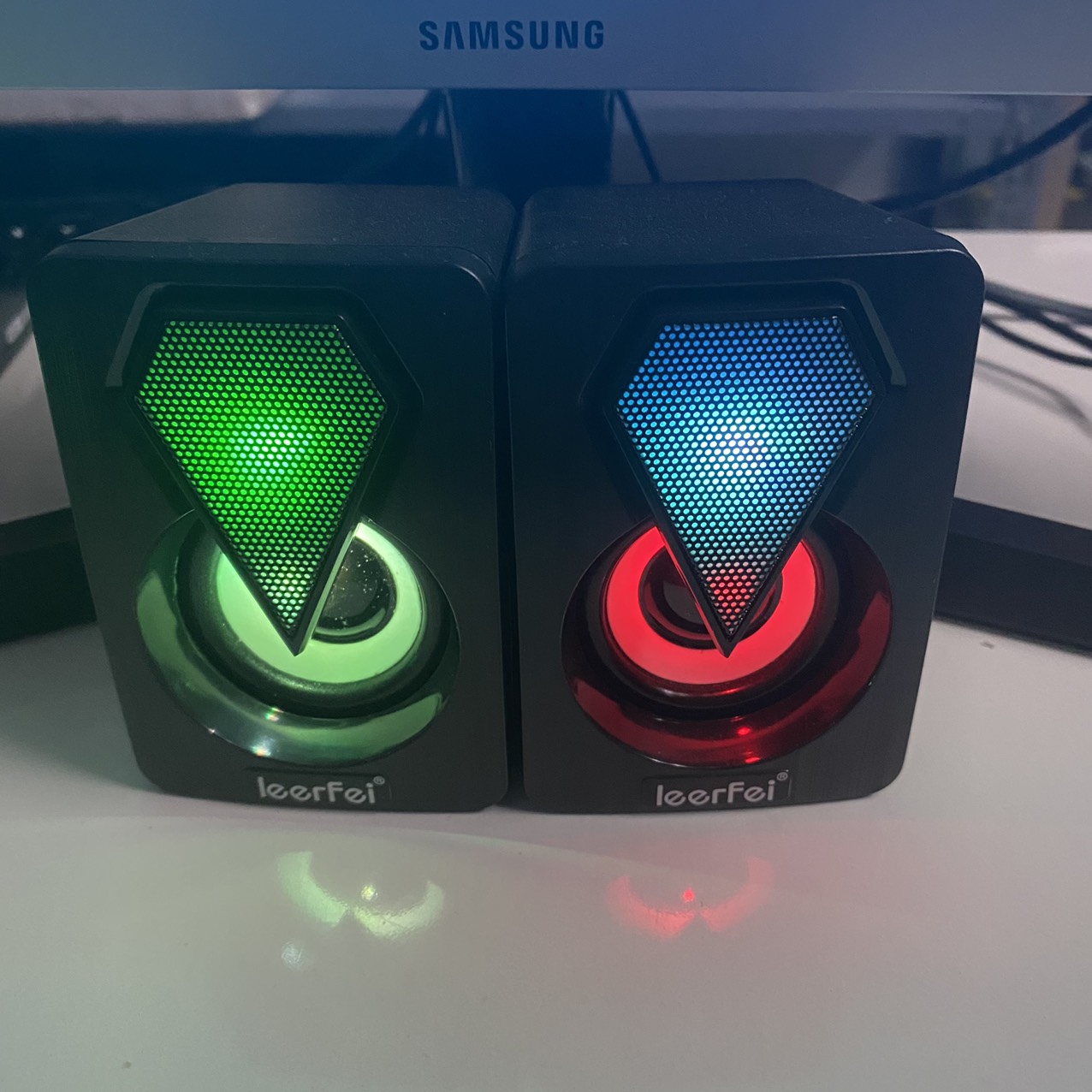 Loa vi tính mini 2.0 led rgb siêu rẻ