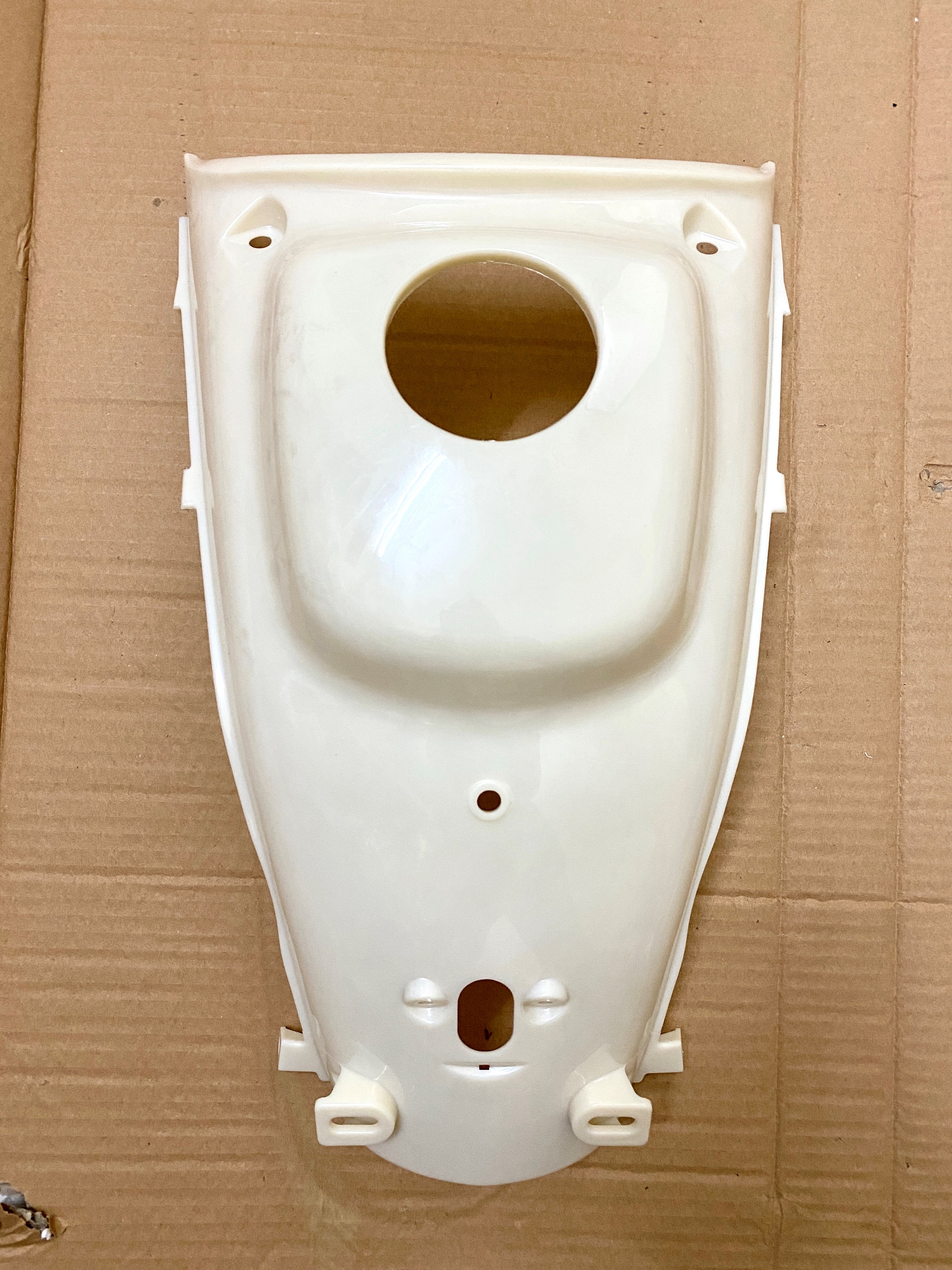 Đuôi bắt biển Crea 50cc