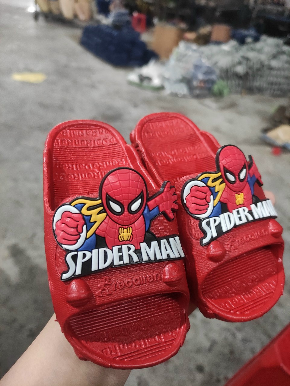 SALE Dép trẻ em Spideman,dép trẻ em người nhện, hottrend đúc nguyên khối bền đẹp HCM sẵn hàng.