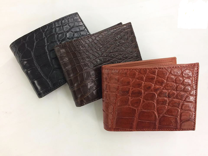 ví nam.bóp da vân cá sấu nhập khẩu, logo cá sấu nhỏ cực chất và sang chảnh