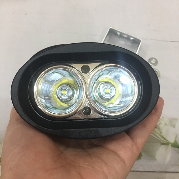 Đèn trợ sáng c2 , cách lắp đèn trợ sáng dễ dàng , với 2 bóng led siêu sáng , ánh sáng trắng và vàng