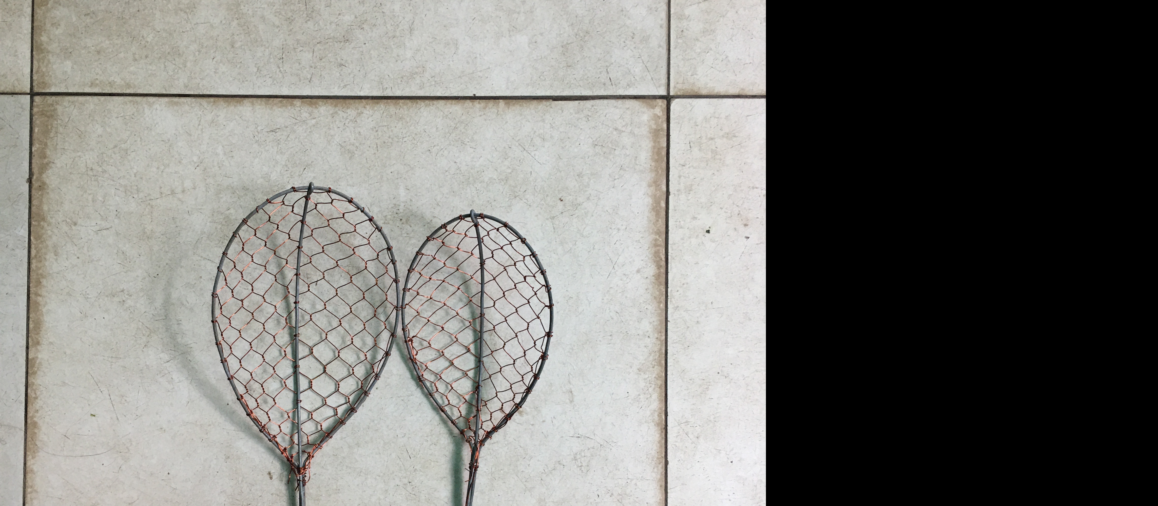 1 ĐÔI VỢT CÁ LƯỚI ĐỒNG NHỎ nông lòng