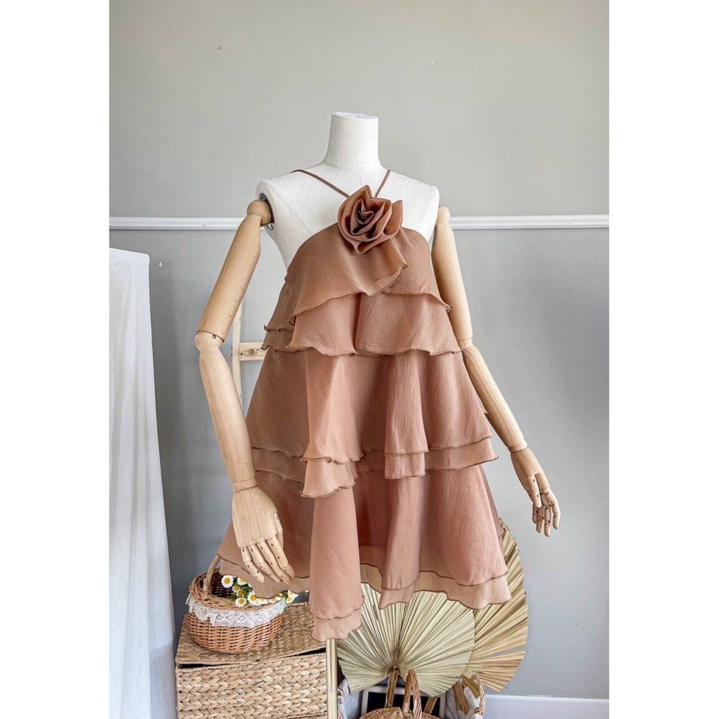 Đầm váy nữ cổ yếm đính nơ tầng phù hợp đi dự tiệc, đi chơi, du lịch - Rin Store