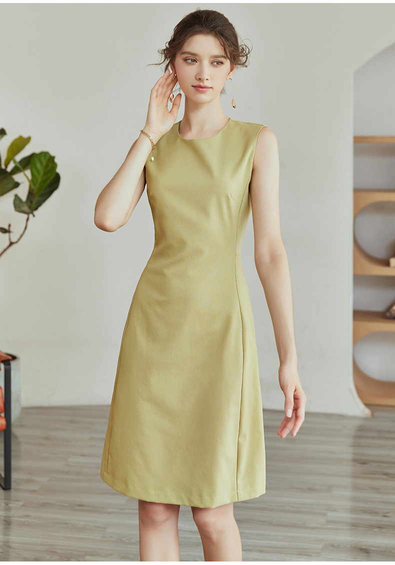 Đầm suông trơn màu váng kem cổ tròn sát nách