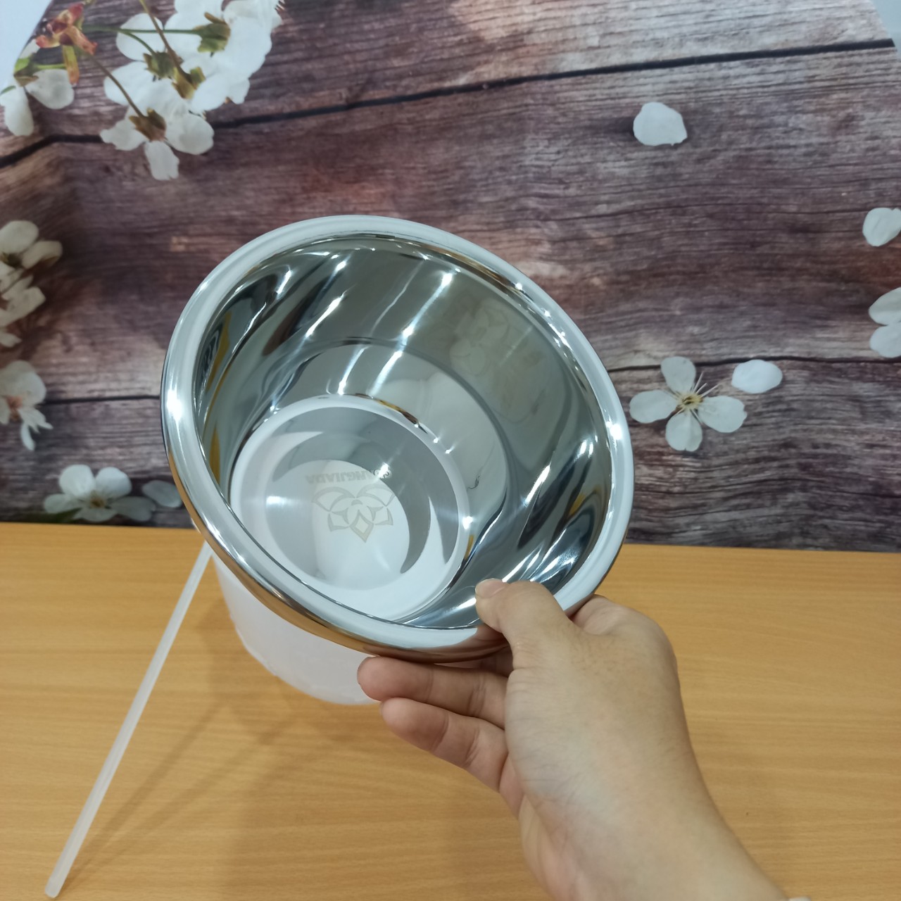 Bát ướp lạnh rượu , bát ướp lạnh trái cây, bát ướp lạnh rượu vỏ nhựa bên trong inox có dụng cụ đong rượu