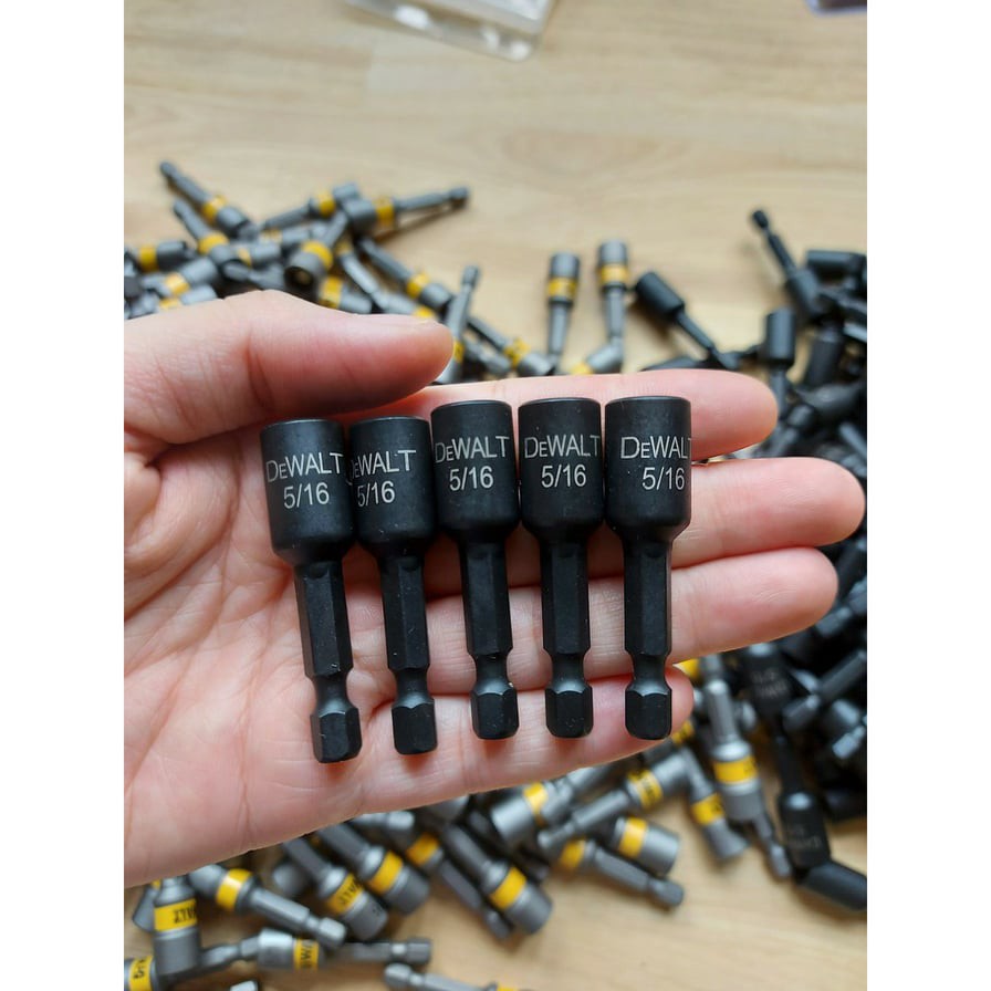 Đầu bắn tôn dewalt 8mm 5/16