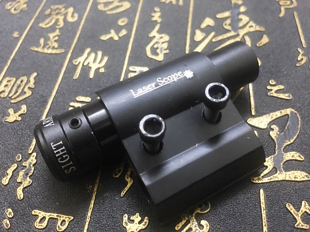 Đèn Laze - chỉnh tâm Trái, Phải, Lên, Xuống - Bút Laser Tia Đỏ -  Kẹp ống Tròn Giá Rẻ (Đen)