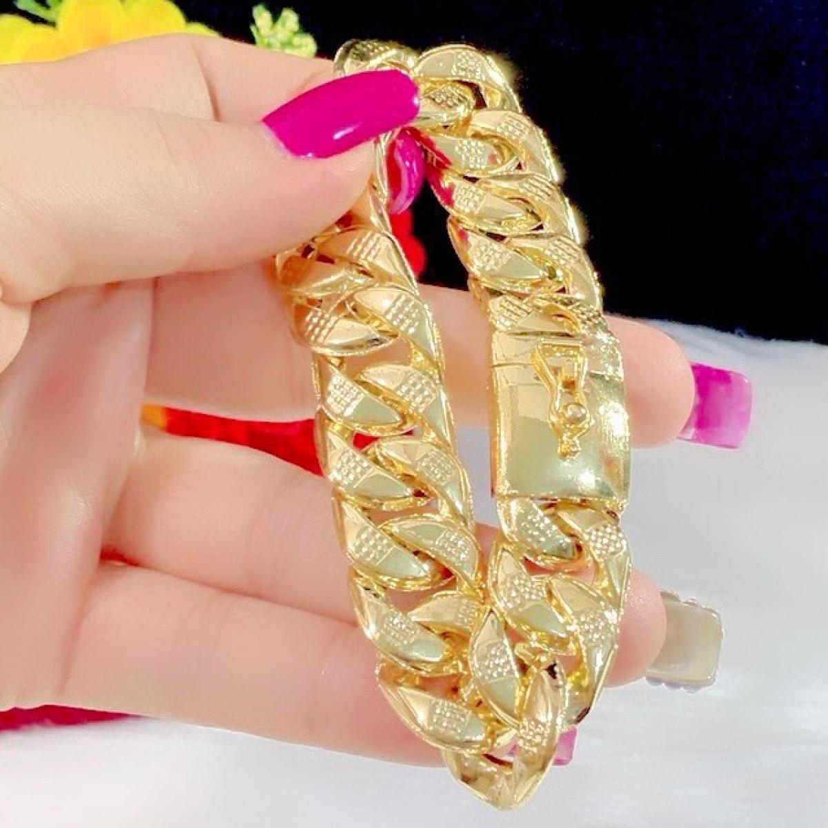 [ Siêu Bền - Siêu Rẻ - Giống Thật 100% ] Lắc tay nữ Vàng 18K mẫu mới M105R (mạ), Lắc tay titan mạ vàng