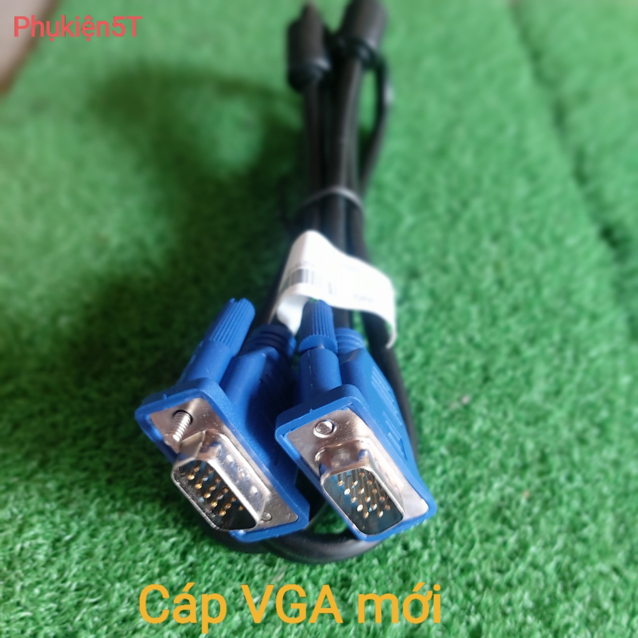 Cáp vga kết nối máy tính với màn hình