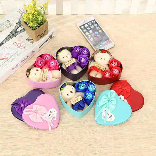 QUÀ TẶNG HỘP TRÁI TIM 3 BÔNG HỒNG VÀ GẤU MÓN QUÀ TẶNG Ý NGHĨA CHO NGƯỜI THƯƠNG YÊU, hỘP QUÀ TẶNG HOA GẤU TRÁI TIM, HỘP QUÀ TẶNG, SET HOA VÀ GẤU TRÁI TIM QUÀ TẶNG, QUÀ TẶNG, QUA TANG, SET QUA TANG, HOP QUA TANG TRAI TIM