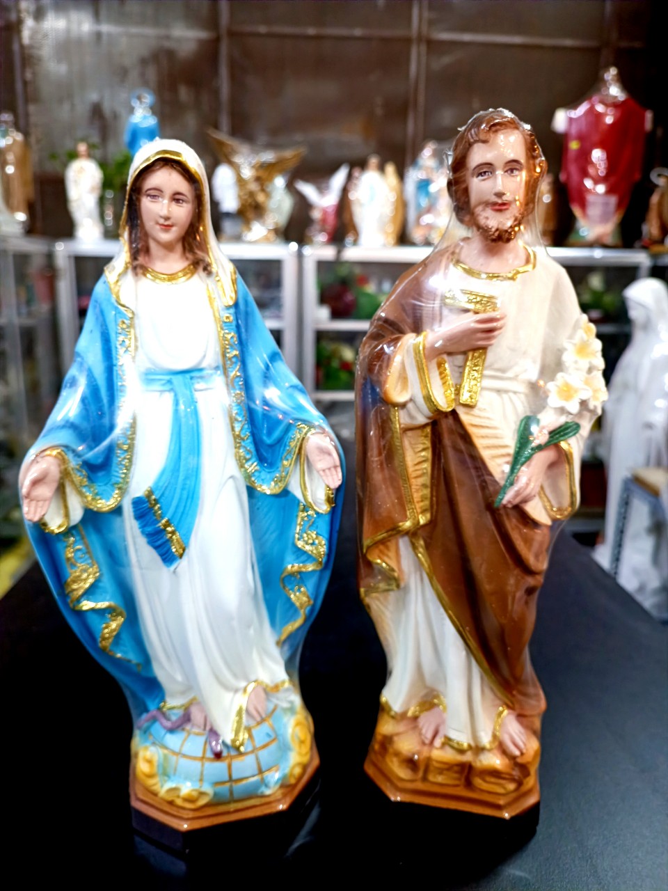 Bộ 2 tượng Đức Mẹ Ban ơn và Thánh Giuse 30cm chất liệu composite quà tặng công giáo