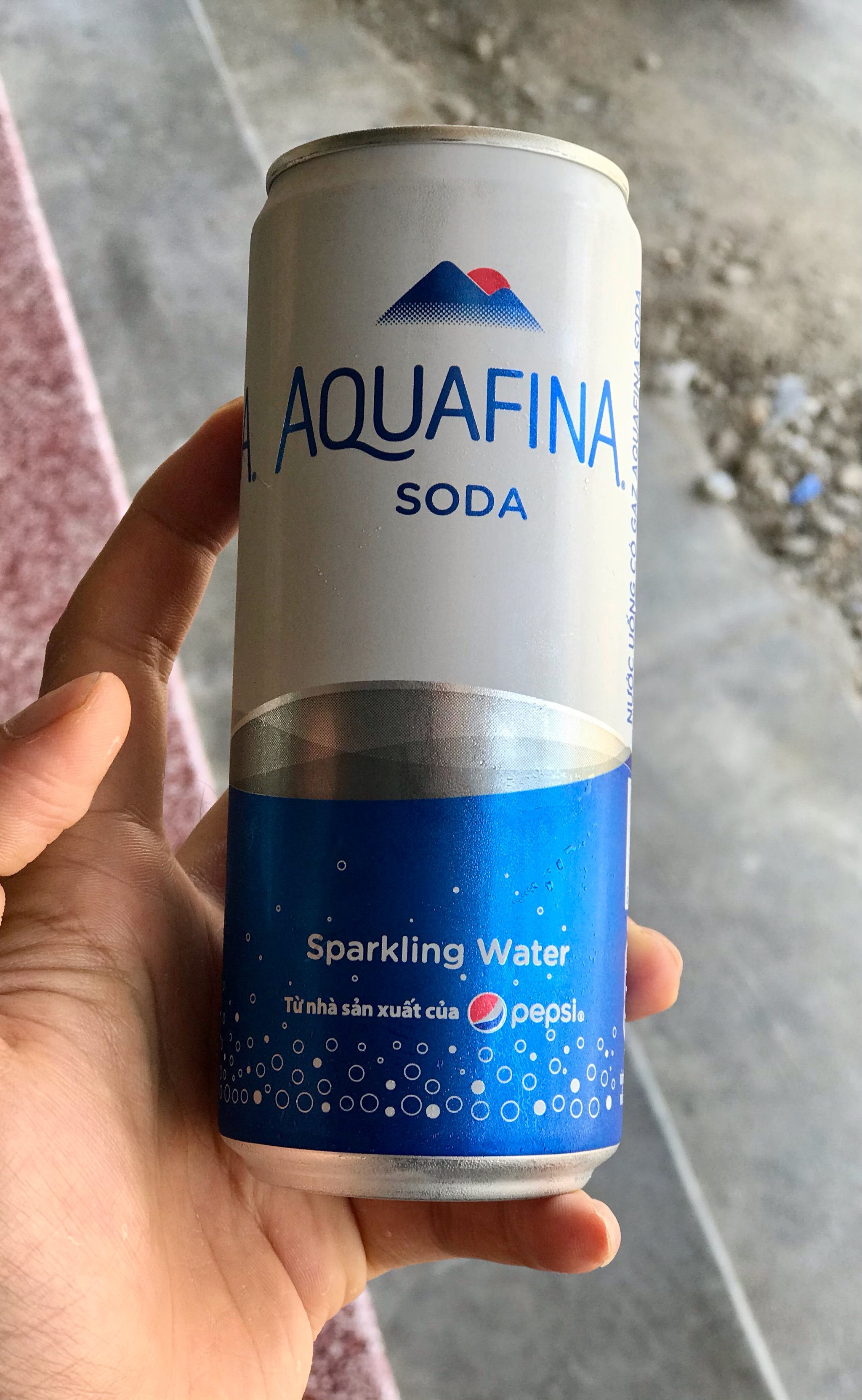 lốc 6 lon nước uống có gas aquafina soda (320ml lon) 7