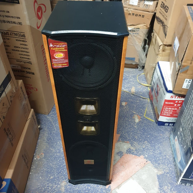 [Trả góp 0% ]Một đôi Loa cây California S550  4 loa 3 đường tiếng.