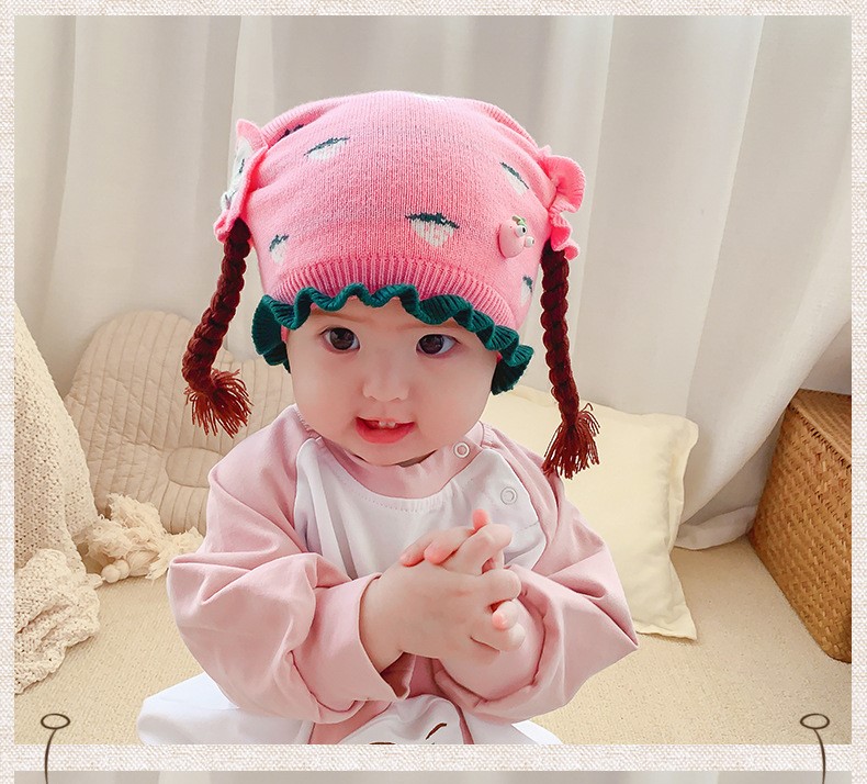 Mũ len tóc giả thêu quả dâu xinh xăn cho bé(0-2 tuổi)
