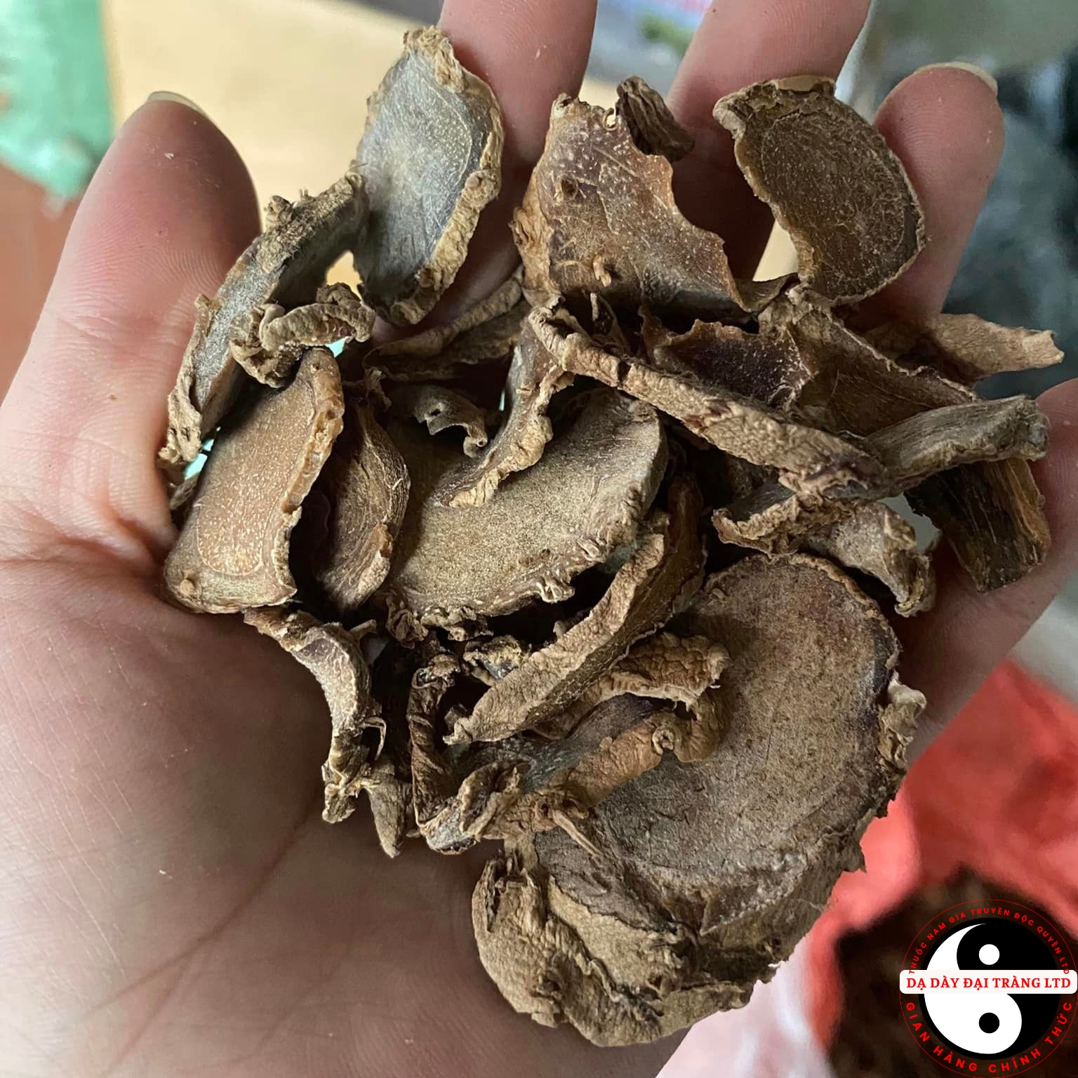 Nghệ đen khô thái lát từ nghệ đen tươi, củ già, dược tính cao đau dạ dày, ăn không tiêu, tắc kinh, nôn trớ