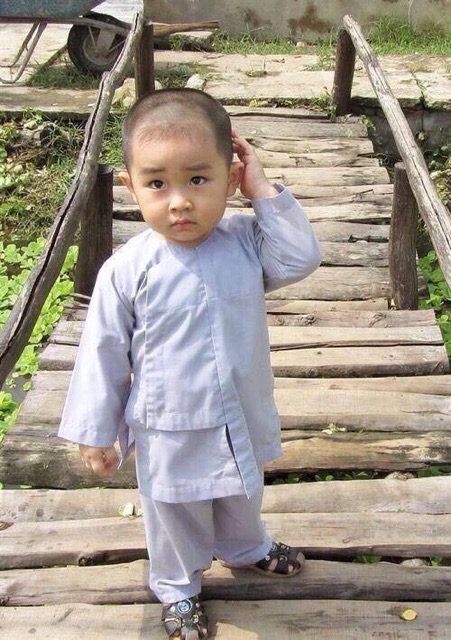 Đồ lam đi chùa - mẫu vạt hò bé