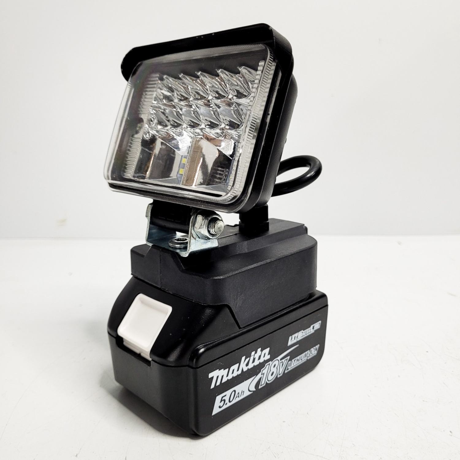 Bộ đèn tích điện dùng pin MAKITA - Đèn led dự phòng đa năng
