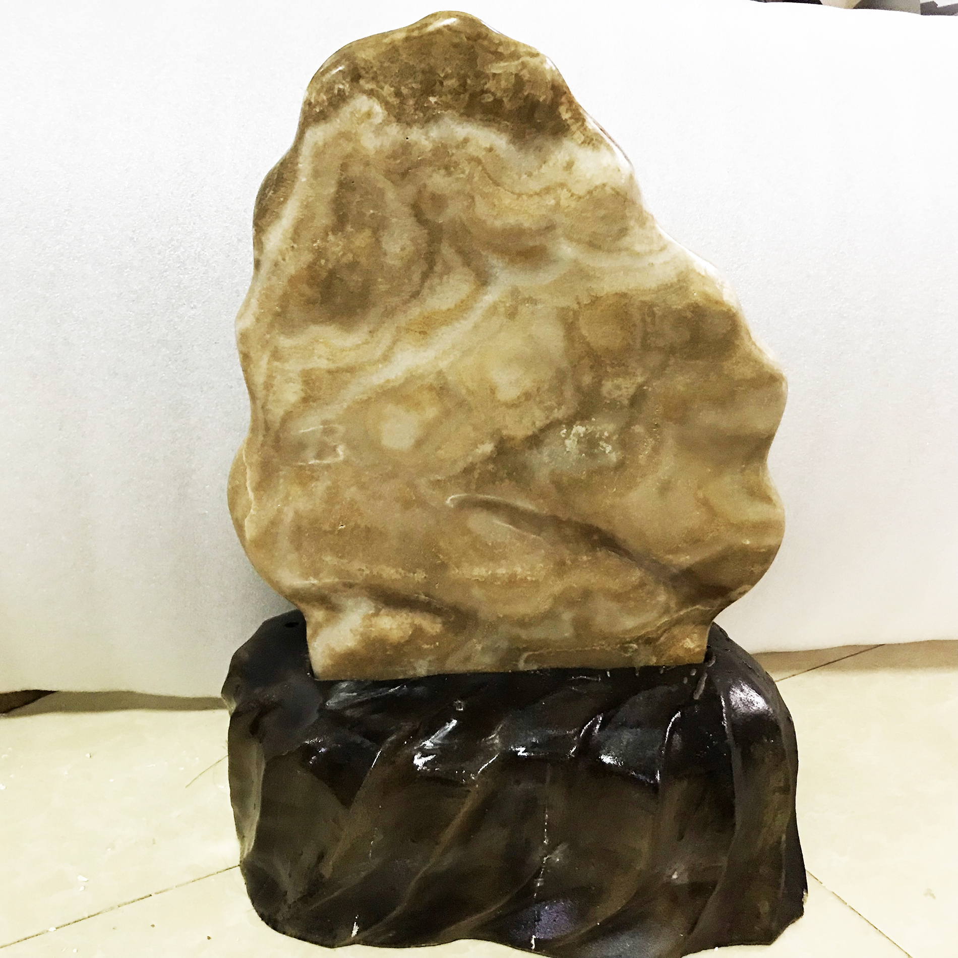 [HCM]Đá gỗ hóa thạch màu vàng tự nhiên cao 48 cm nặng 15 kg cho người mệnh Kim và Thổ