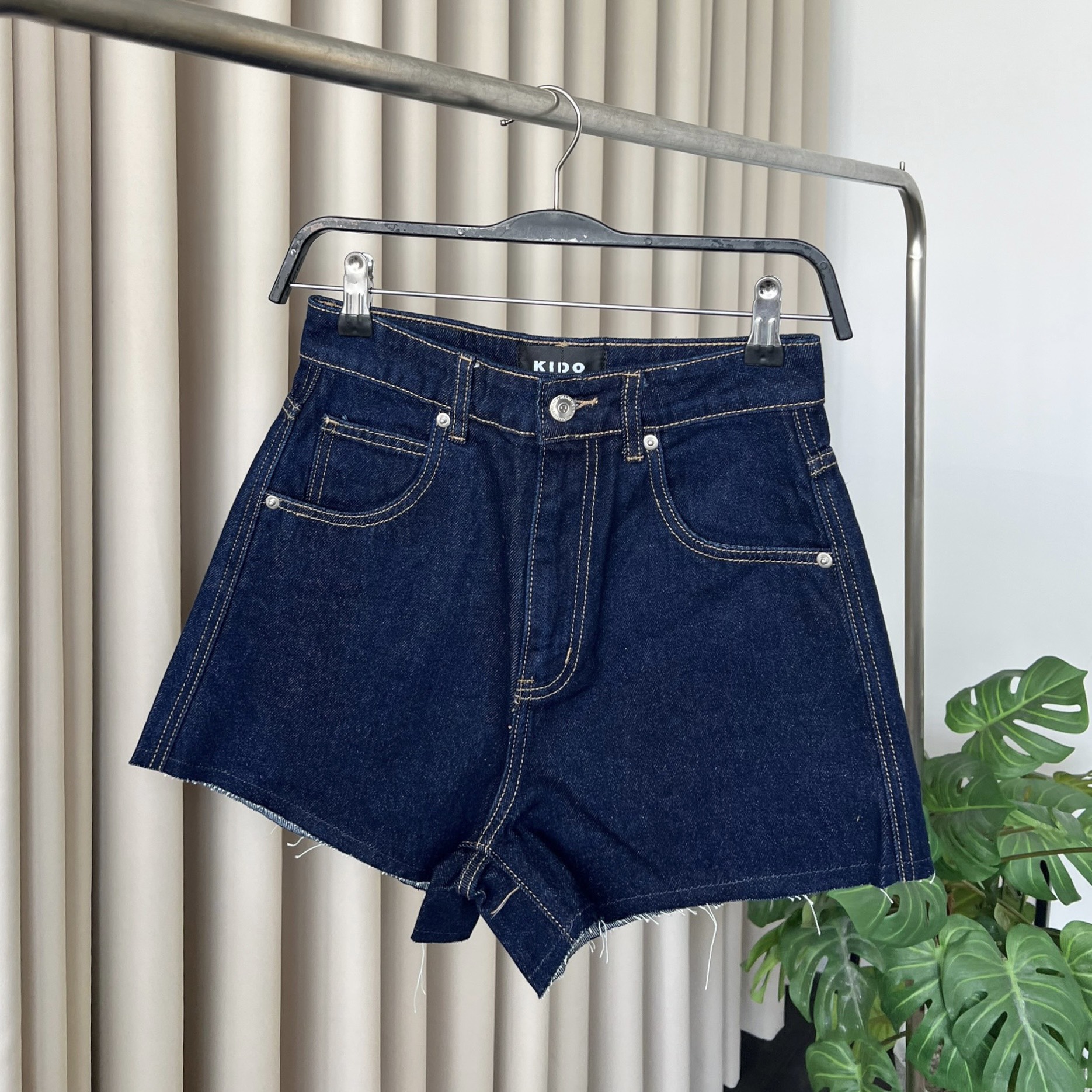 Kido quần jean shorts xanh đậm raw jean shorts dark blue