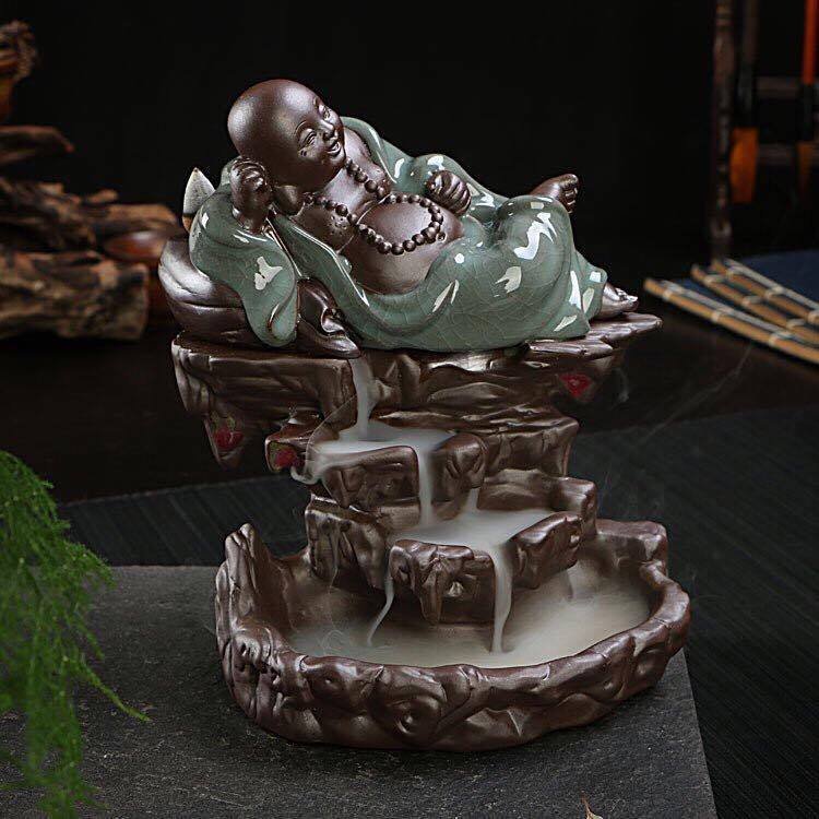 Thác khói trầm hương; thác di lạc thảnh thơi -