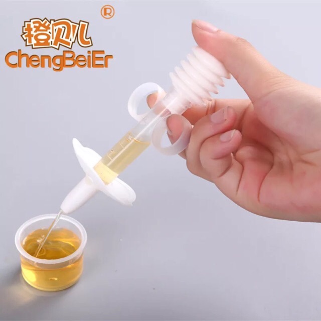 Dụng cụ cho bé uống thuoc an toàn