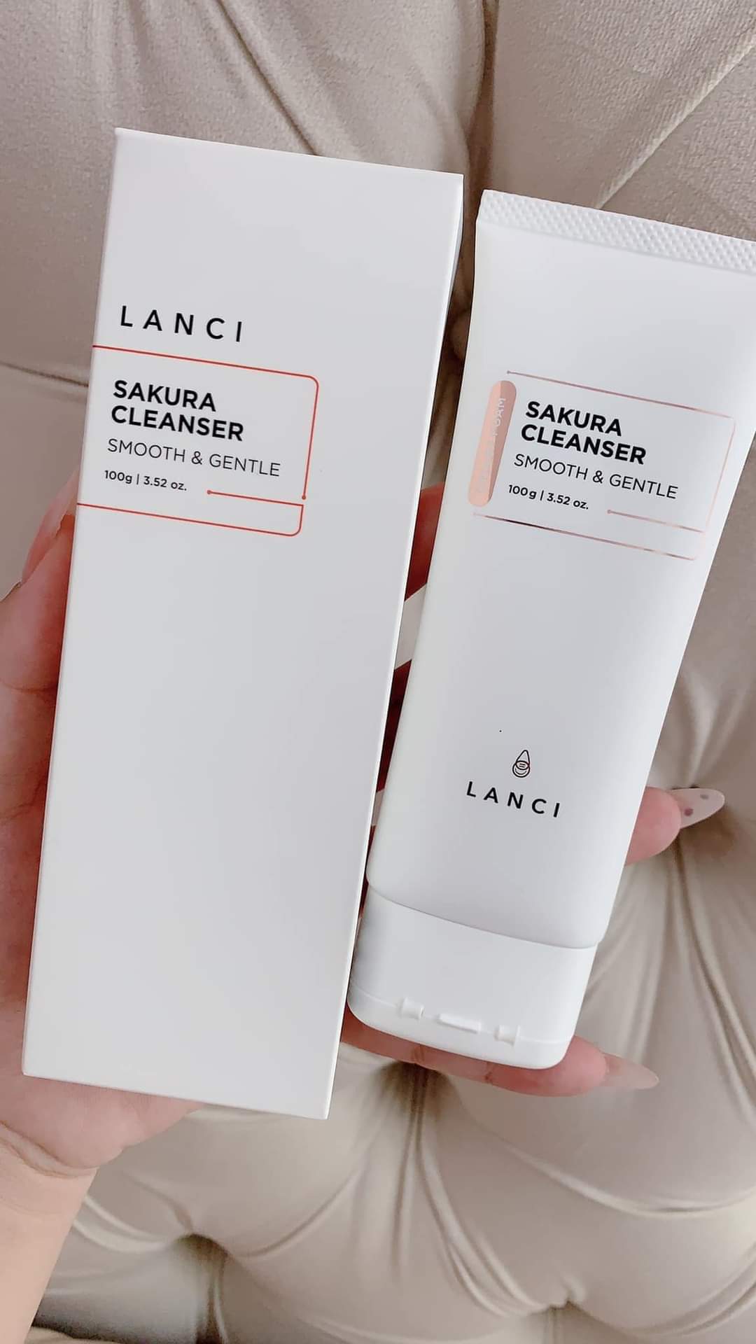 Sữa rửa mặt dịu nhẹ lanci sakura cleanser 100g mẫu mới