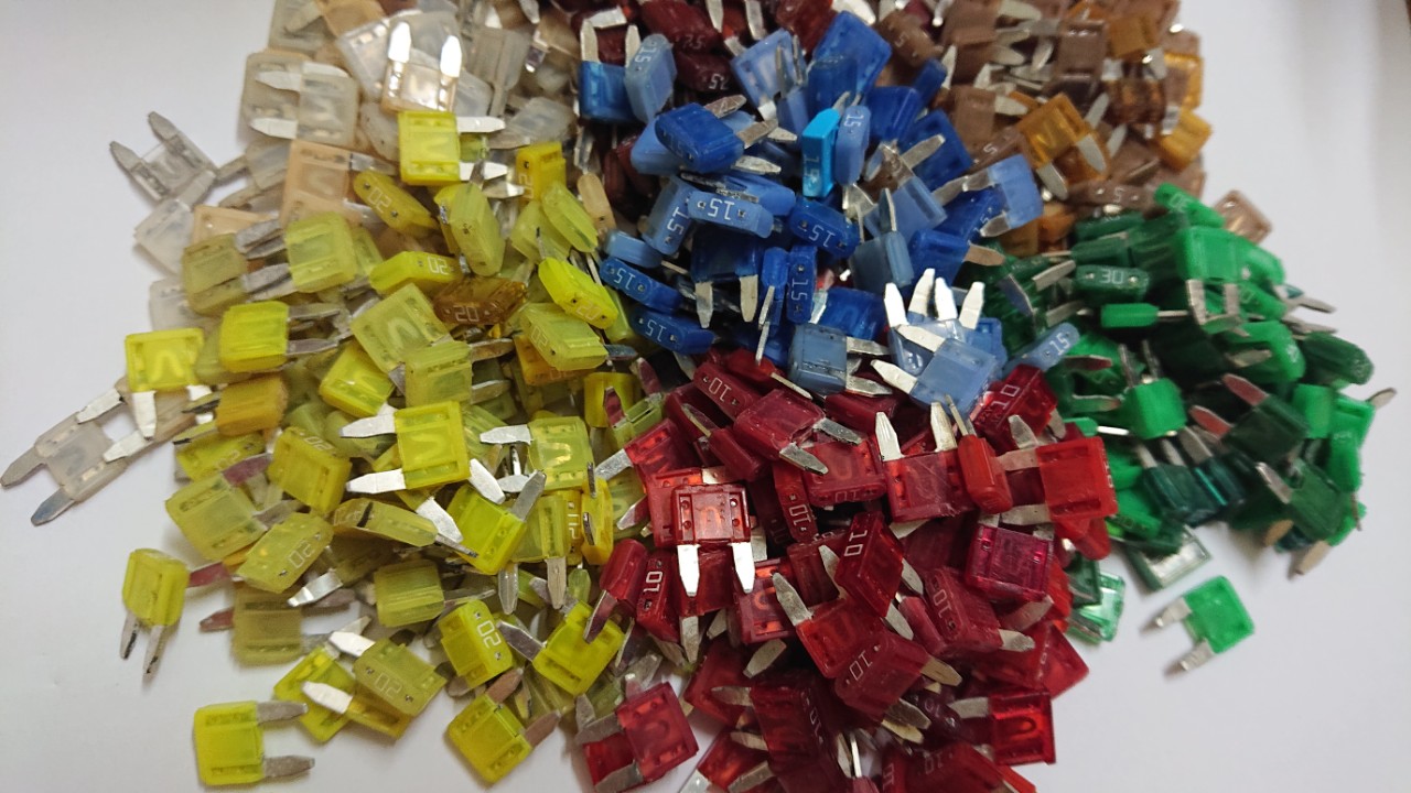 20 cầu chì ô tô chân nhỏ 5a, 7.5a, 10a,15a,20a, 25a, 30a