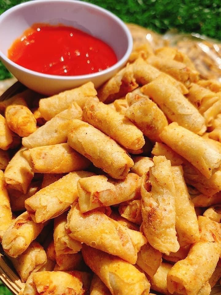 [HCM]Snack Chả Giò Tôm Sấy Mini Giòn Rụm Vị Cay - Bịch 1KG - Free Ship - Ăn Vặt SK House