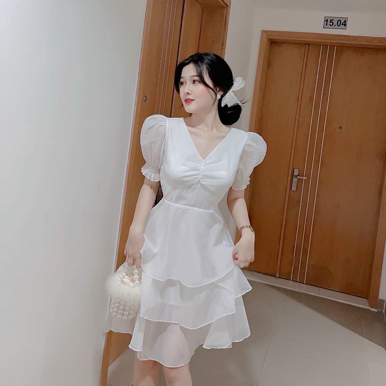 Đầm váy trắng nhúng ngực 3 tầng