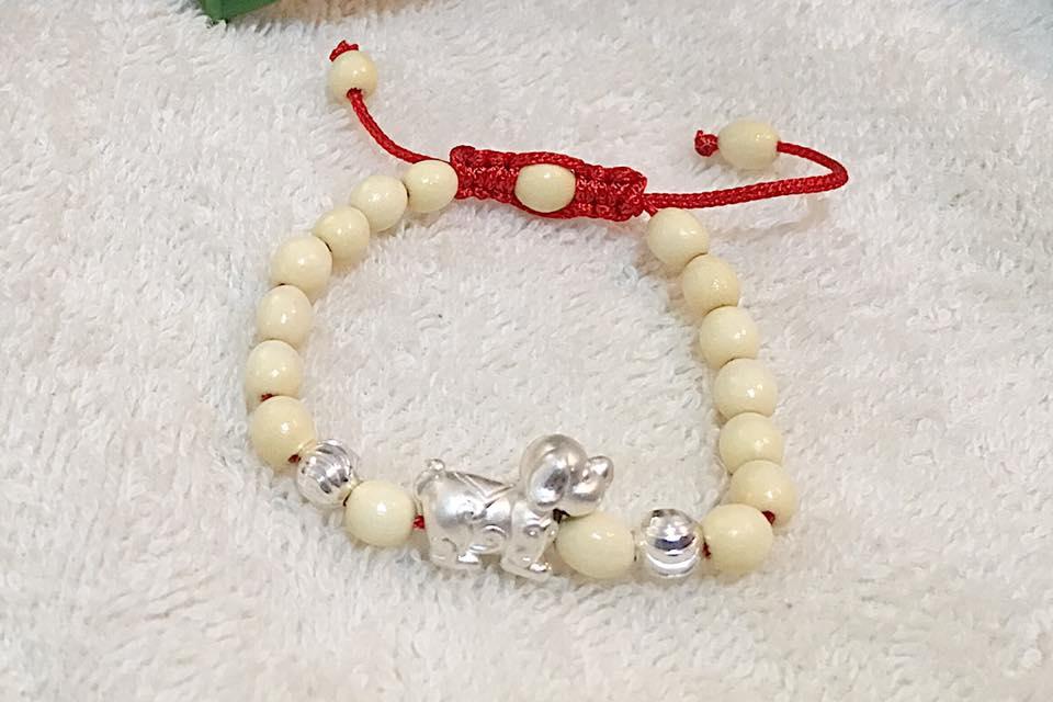 Bộ 2 vòng tay dâu tằm tỳ hưu cho bé