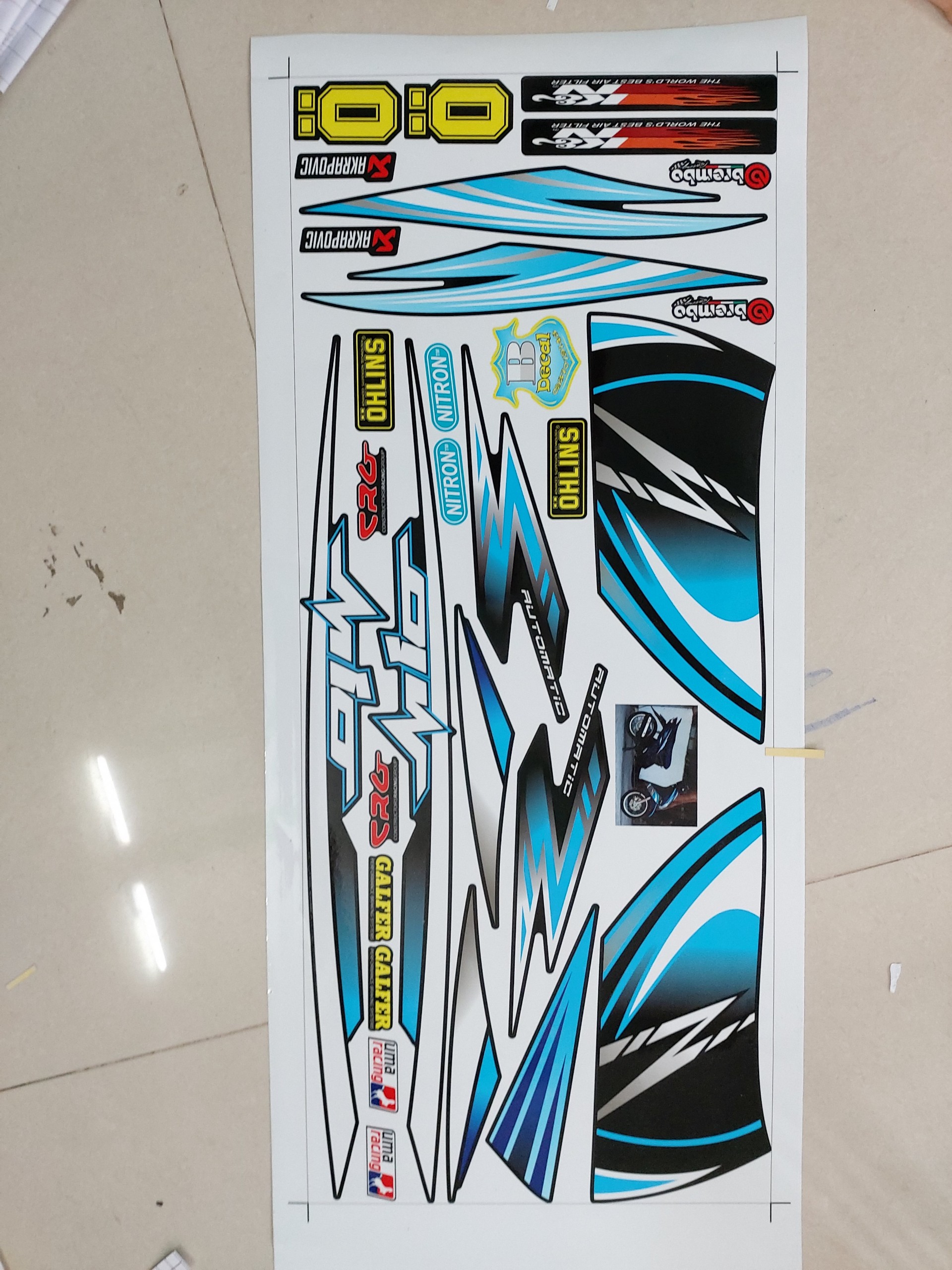 [HCM]Tem xe mio yamaha xanh trắng dán xe đen