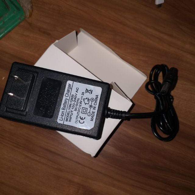 Sạc pin máy khoan cao cấp 12,6v 2a - điện máy tiến đạt