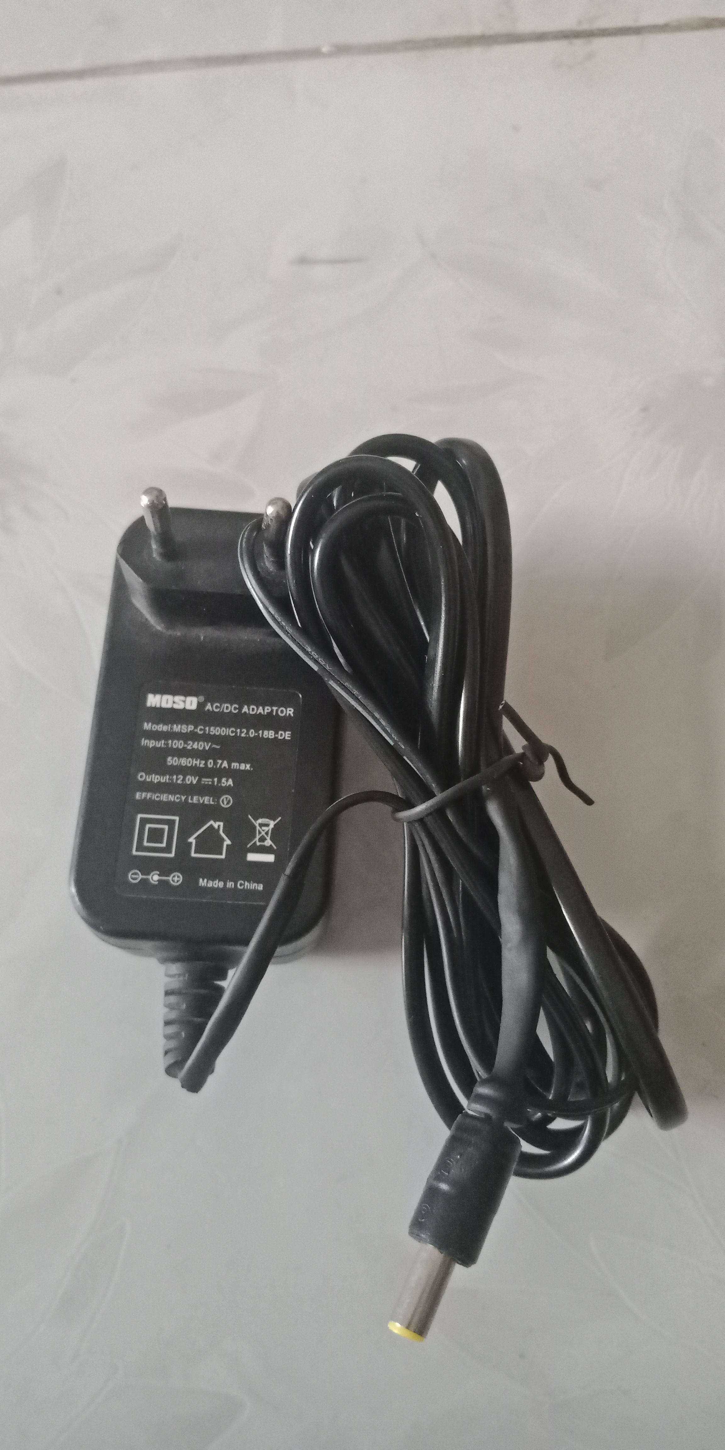adapter 12V 1.5a hàng bãi loại tốt ( chuôi jack 5.5 x 2.1mm )