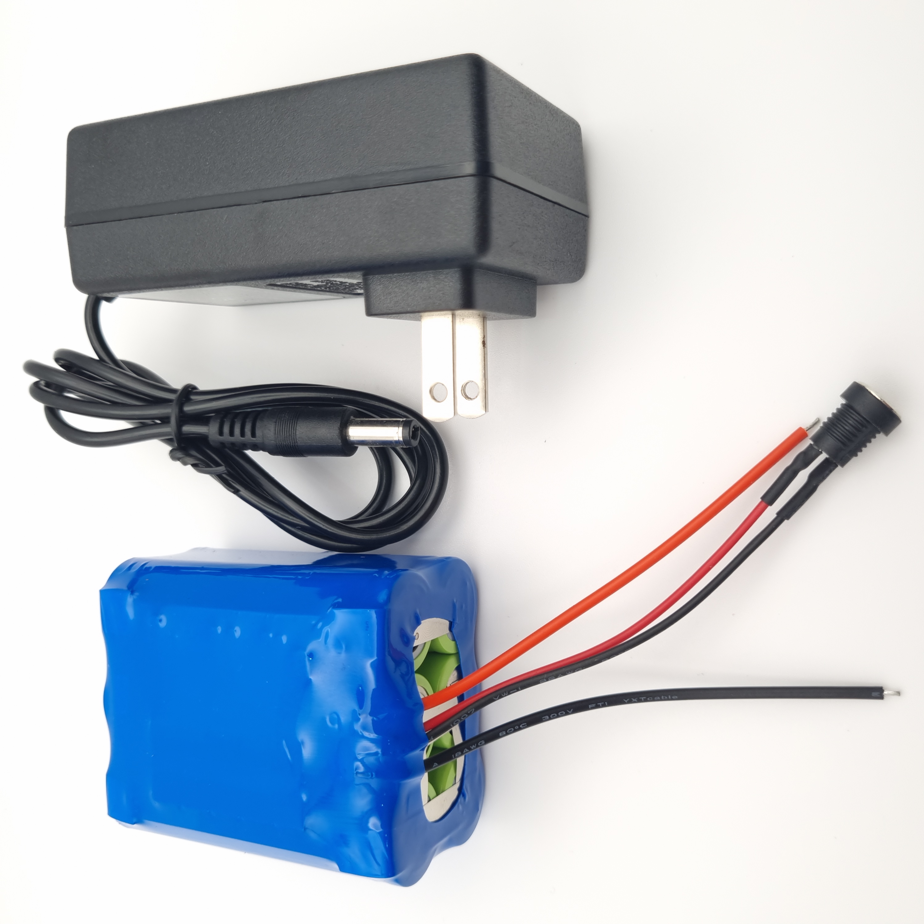 Khối pin 12v lithium 4AH có mạch bảo vệ 3s. sử dụng cell pin lithium 18650 lishen 3.7v mới dòng xả cao chuẩn dung lượng