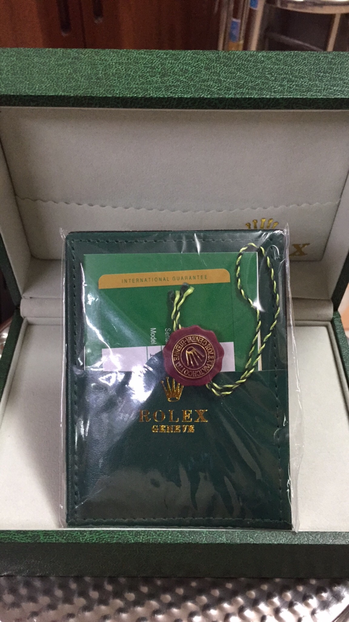 Hộp đồng hồ Rolex - Sẵn số lượng lớn đầy đủ phụ kiện