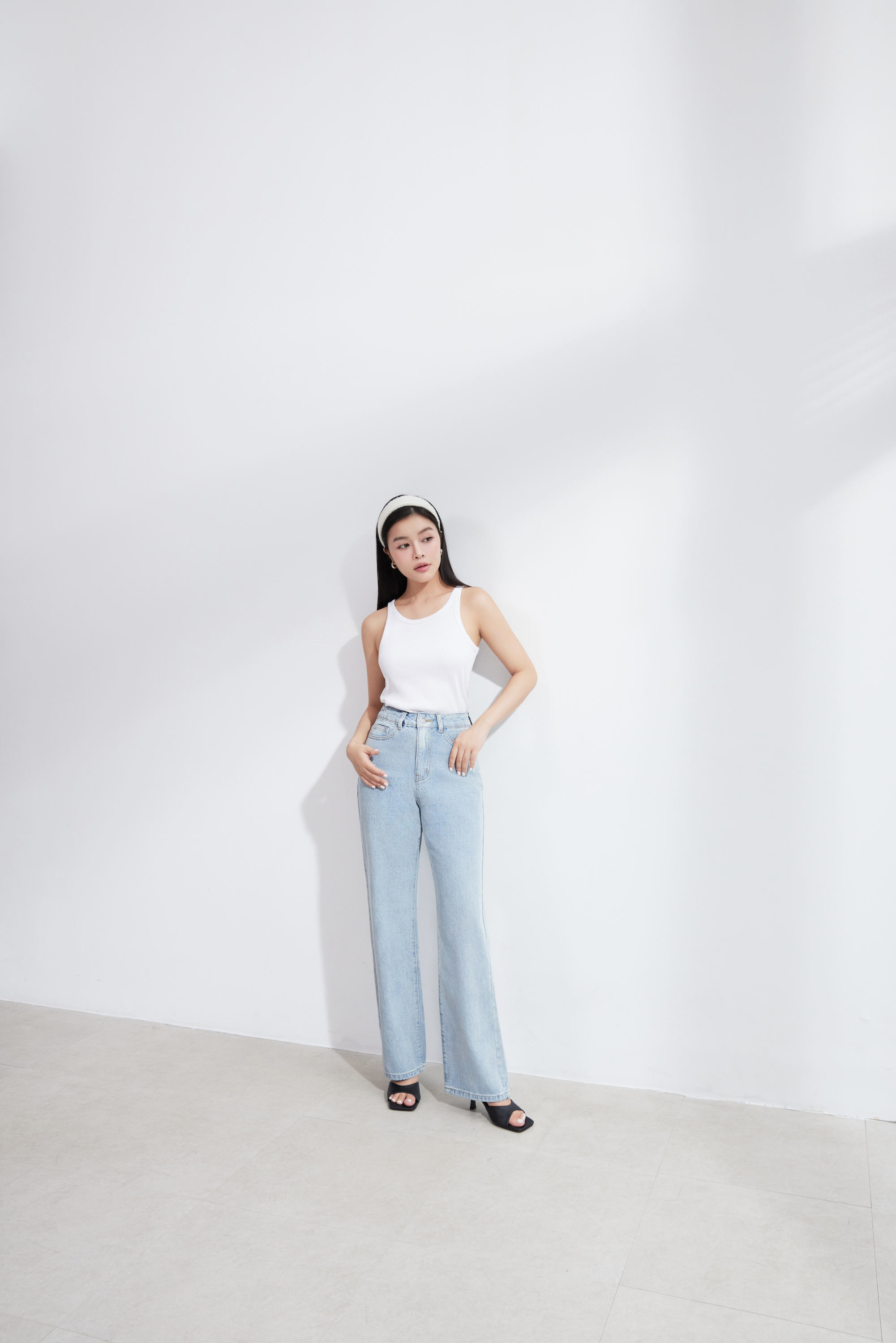  AOEM - THE NEW JEANS - WHITE BLUE - QUẦN JEANS ỐNG SUÔNG FORM ĐỨNG 