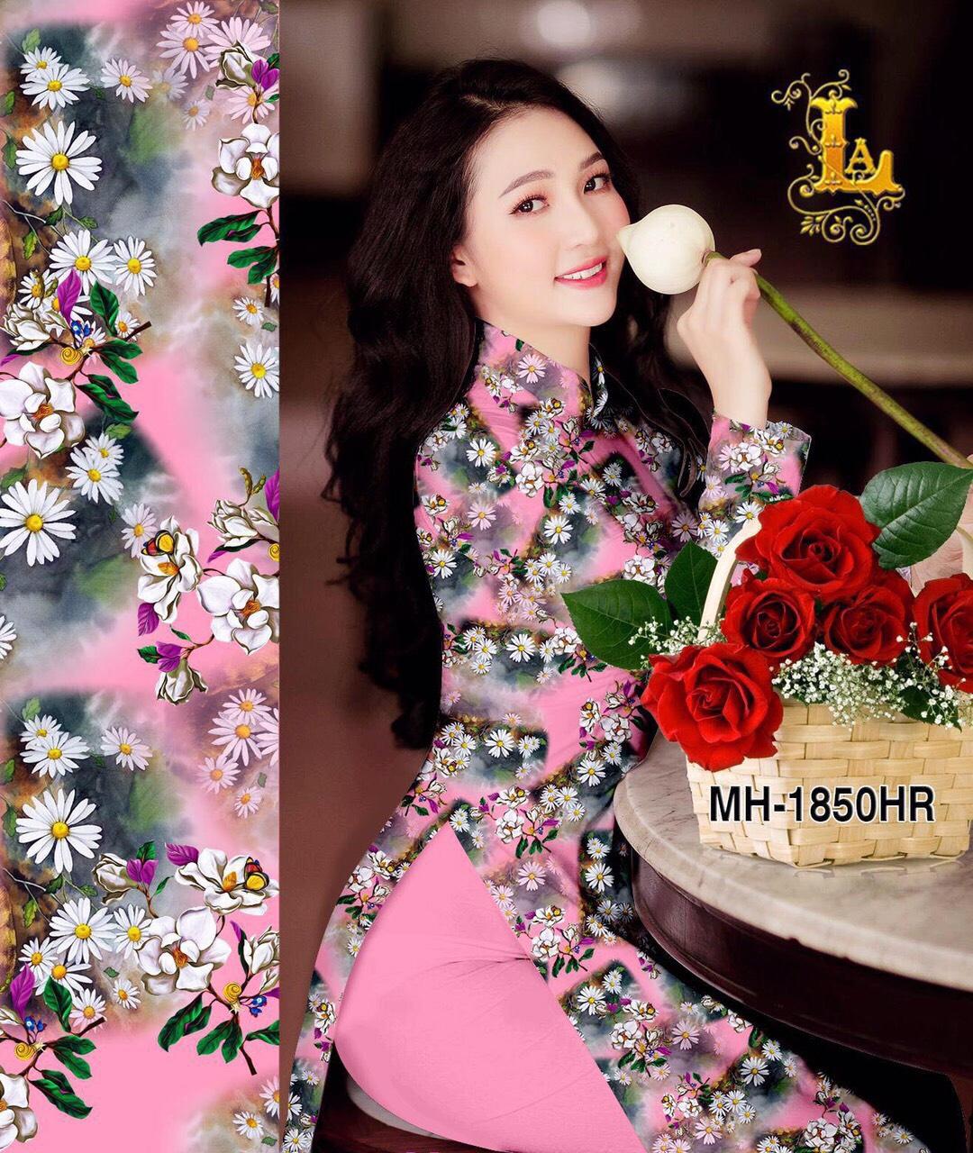 Áo dài truyền thống họa tiết 3D cúc họa mi cùng quần