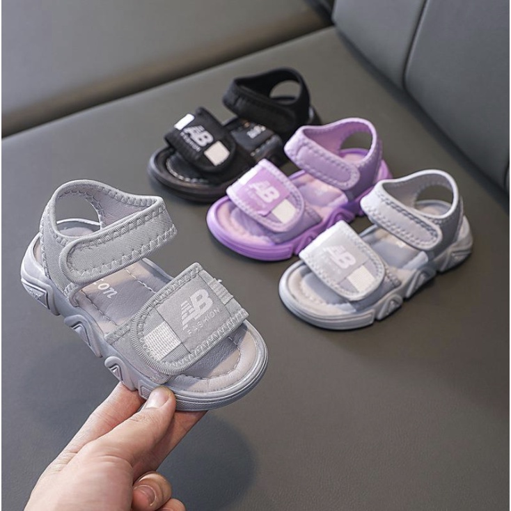Sandal Bé Trai Bé Gái Quai Hậu AB Thoáng Khí Chống Trơn Trượt Cho Bé Từ 0-5 tuổi [M8028]