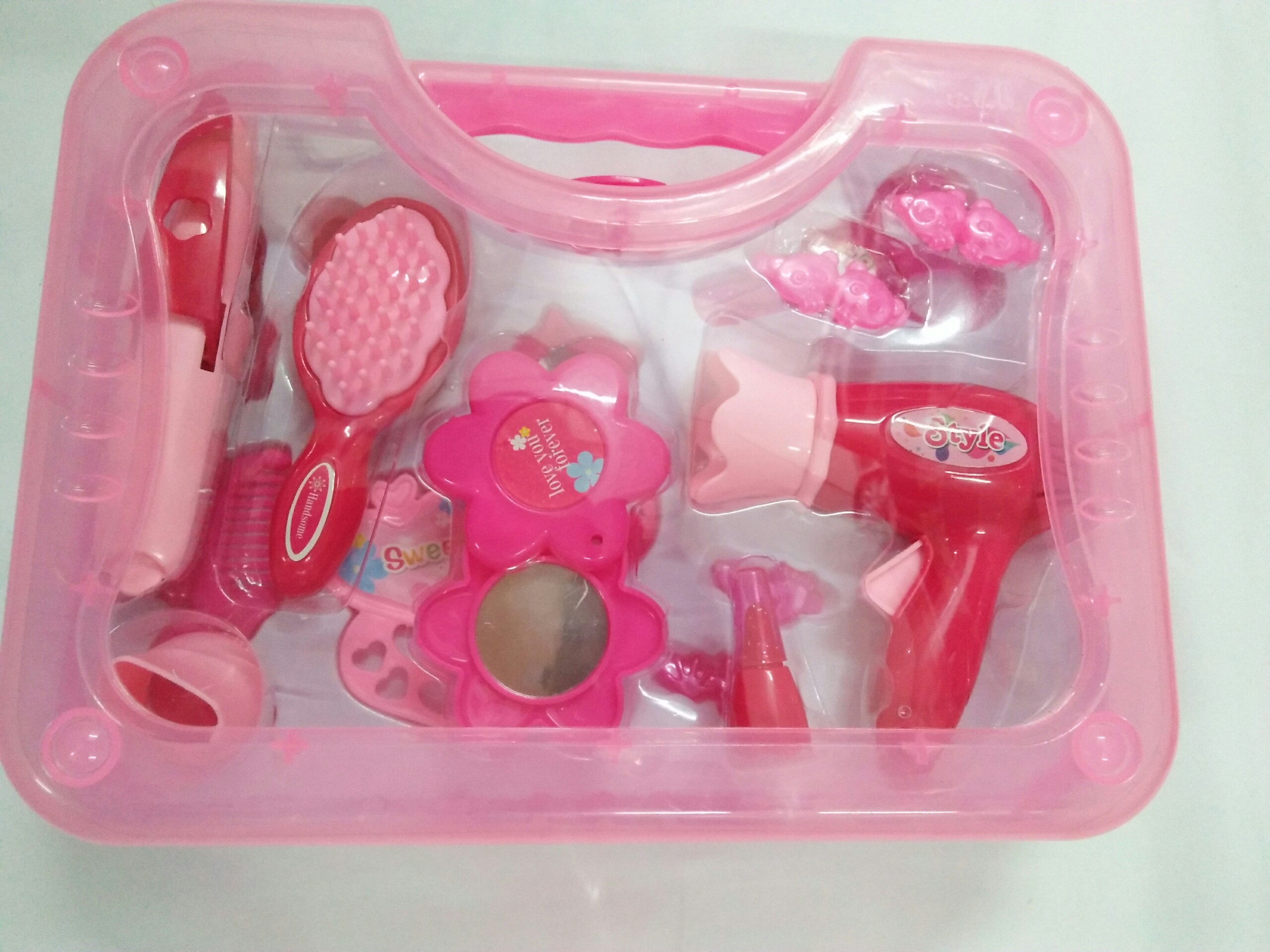 (GIÁ SIÊU RẺ) Trò chơi các đồ vật dùng trong trang điểm tất cả các góc cạnh đều được bo tròn, an toàn cho trẻ nhỏ khi chơi, giúp bé khám phá thế giới bên ngoài, có hộp đựng bé mang đi bất cứ đâu hàng cao cấp