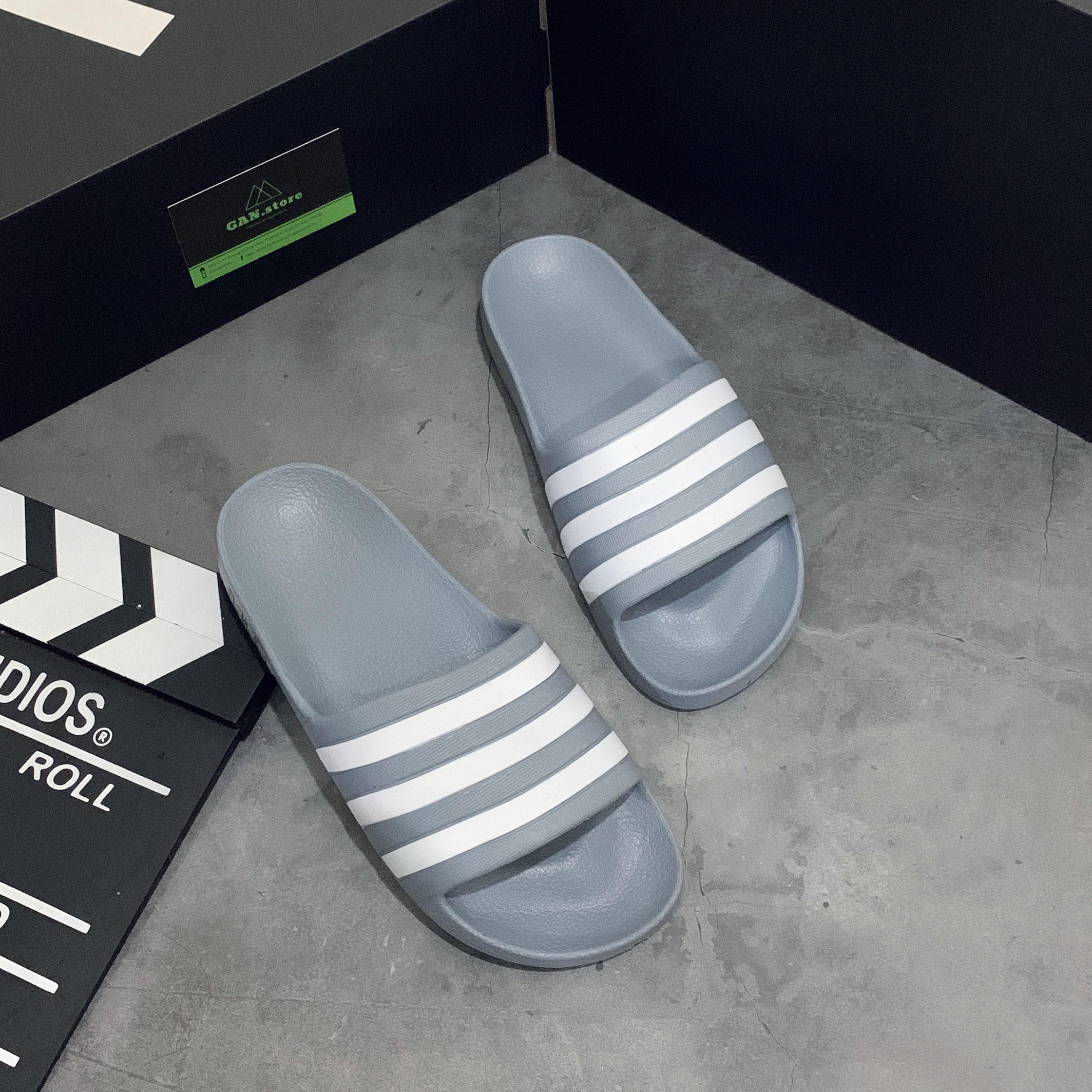 [HCM]DÉP ADIDAS ADILETTE AQUA XÁM - ĐÚC NGUYÊN KHỐI CHỐNG NƯỚC