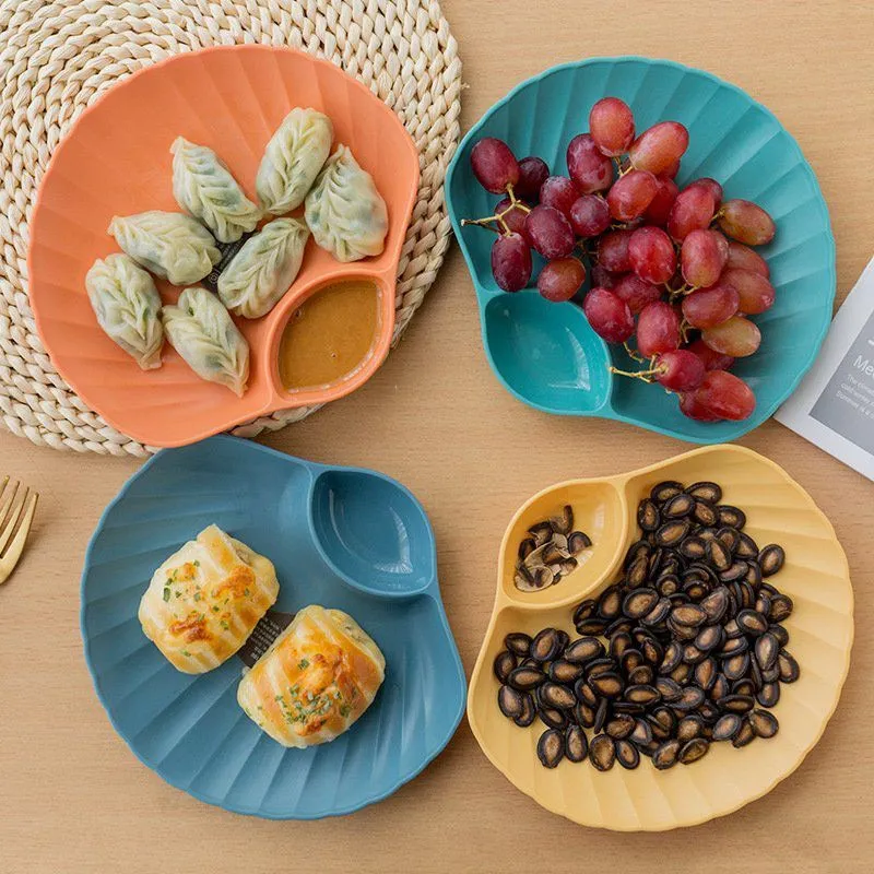 Đĩa Nhựa Đựng Thức Ăn Hình Vỏ Sò Có Ngăn Đựng Gia Vị – đĩa nhựa vỏ sò độc lạ, đĩa đựng trái cây, đĩa đựng bánh , đĩa đựng hạt
