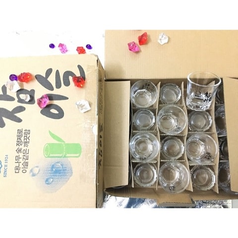 Ly thủy tinh uống soju 1 hộp 20 cái 소주잔 참이슬1box*20