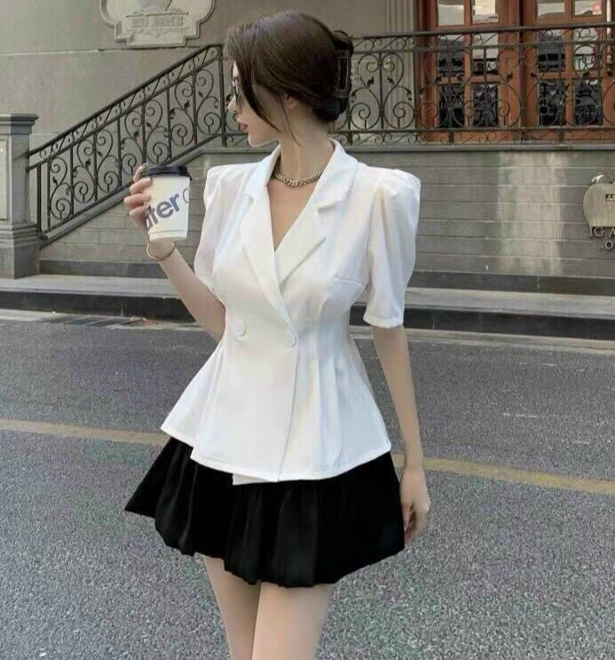 Vest kèm chân váy bí dễ thương hai màu