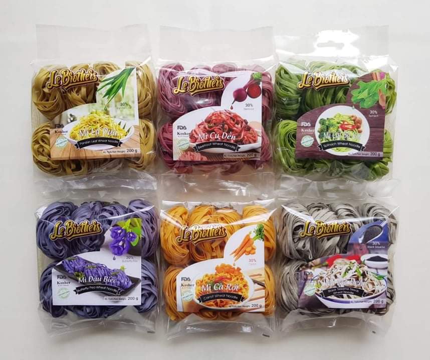 [Mua 1 tặng 1]Combo tiết kiệm 5 gói mì rau củ : 5 gói ngũ sắc (mè đen, cà rốt, cải bó xôi, củ dền, đậu biếc)tặng 1 gói bún dưa hấu hoặc 1 gói miến đậu xanh